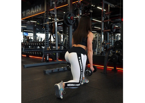 Спортсменка по фитнесс бикини пауэрлифтингу силовому троеборью Ксения Егорова фитнес-модель модель.
